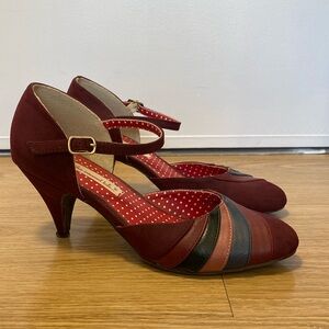 BAIT but another innocent tale kitten heels size 7.5 vintage vibe burgundy